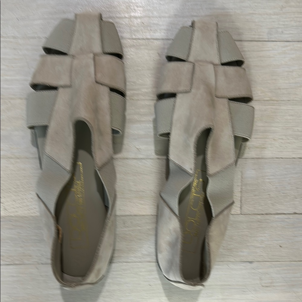 Dolcis Cream Flats with Cage Design